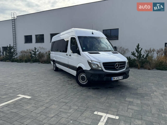 Белый Мерседес Sprinter, объемом двигателя 2.14 л и пробегом 227 тыс. км за 34999 $, фото 1 на Automoto.ua