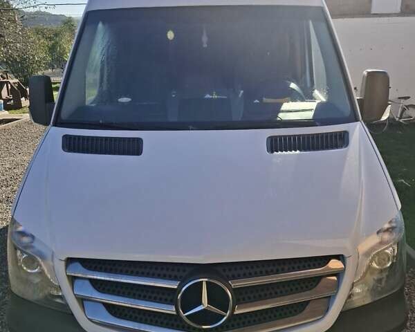 Белый Мерседес Sprinter, объемом двигателя 2.99 л и пробегом 650 тыс. км за 28500 $, фото 1 на Automoto.ua