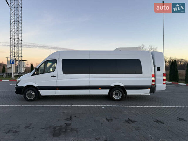 Белый Мерседес Sprinter, объемом двигателя 3 л и пробегом 312 тыс. км за 63800 $, фото 1 на Automoto.ua