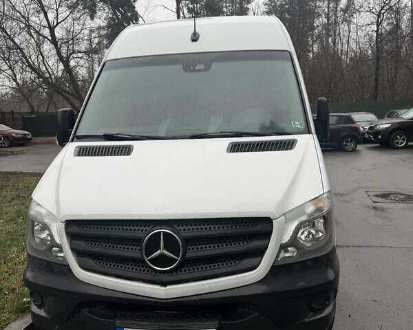 Белый Мерседес Sprinter, объемом двигателя 2.99 л и пробегом 199 тыс. км за 35000 $, фото 1 на Automoto.ua