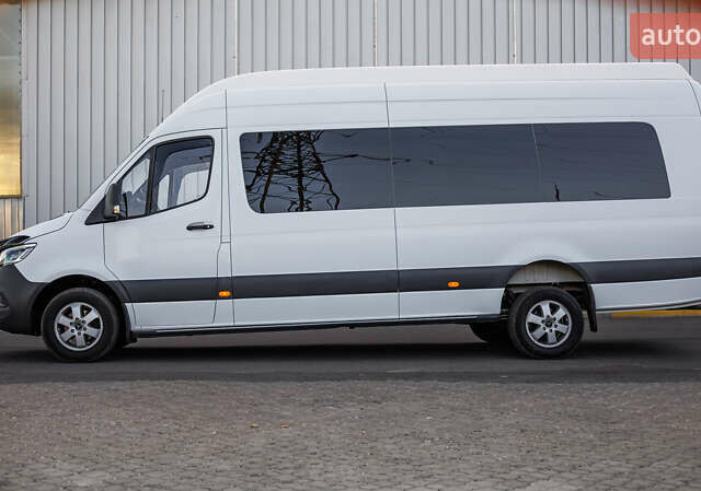 Білий Мерседес Sprinter, об'ємом двигуна 2.99 л та пробігом 390 тис. км за 60000 $, фото 1 на Automoto.ua