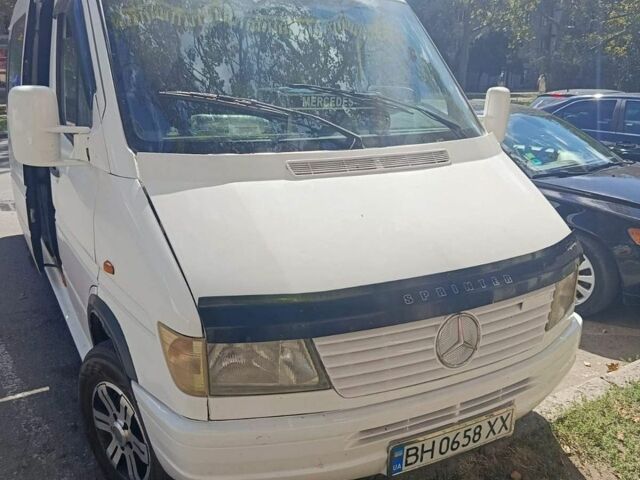 Белый Мерседес Sprinter, объемом двигателя 2.87 л и пробегом 582 тыс. км за 8000 $, фото 1 на Automoto.ua