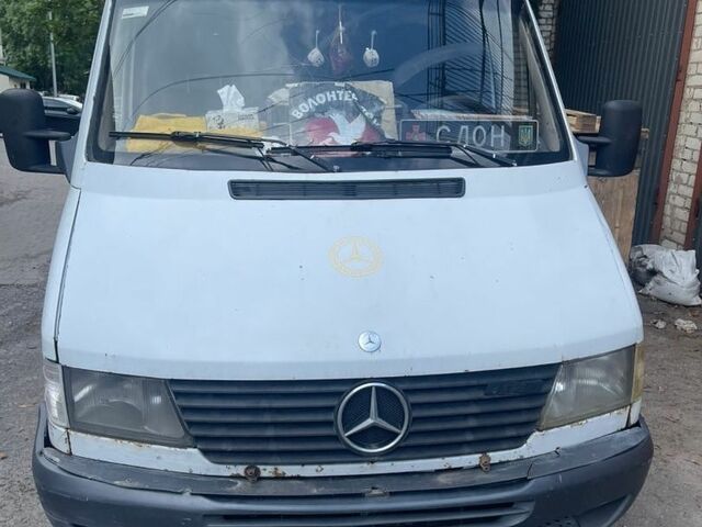 Белый Мерседес Sprinter, объемом двигателя 2.87 л и пробегом 385 тыс. км за 3800 $, фото 1 на Automoto.ua