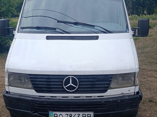 Білий Мерседес Sprinter, об'ємом двигуна 2.87 л та пробігом 900 тис. км за 3800 $, фото 1 на Automoto.ua