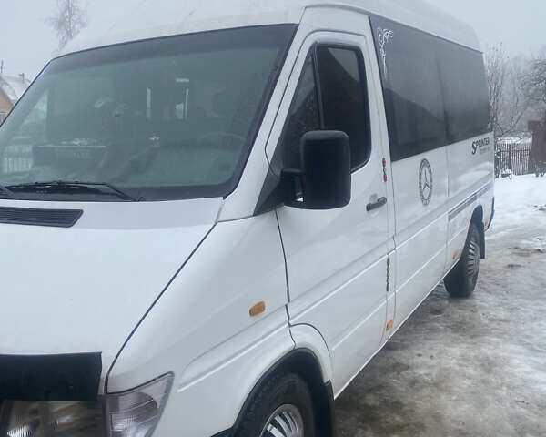 Білий Мерседес Sprinter, об'ємом двигуна 2.87 л та пробігом 700 тис. км за 6500 $, фото 1 на Automoto.ua