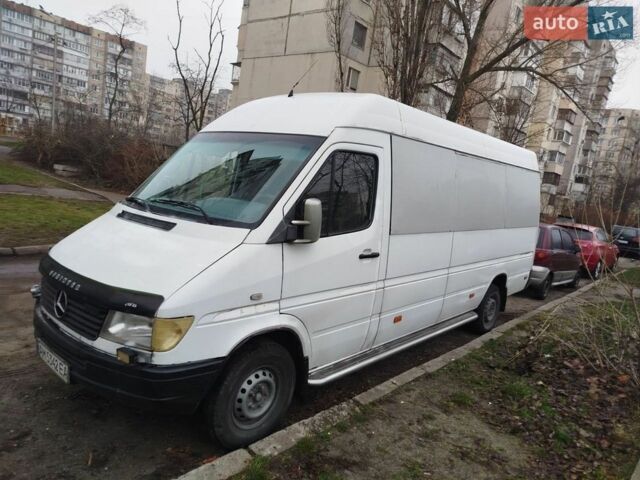 Белый Мерседес Sprinter, объемом двигателя 2.9 л и пробегом 700 тыс. км за 6999 $, фото 1 на Automoto.ua