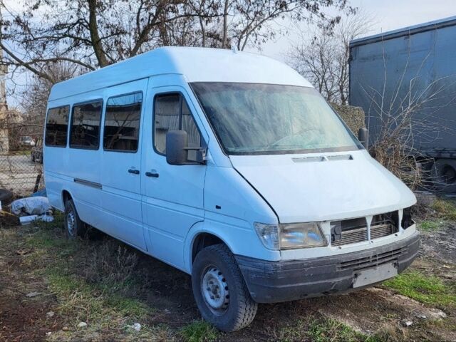 Белый Мерседес Sprinter, объемом двигателя 0 л и пробегом 600 тыс. км за 4000 $, фото 1 на Automoto.ua