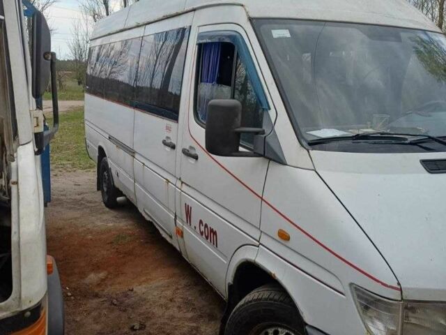 Белый Мерседес Sprinter, объемом двигателя 0 л и пробегом 3 тыс. км за 1600 $, фото 1 на Automoto.ua