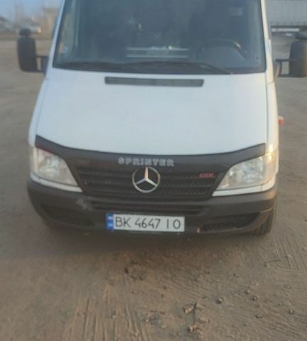 Белый Мерседес Sprinter, объемом двигателя 2.15 л и пробегом 399 тыс. км за 9950 $, фото 1 на Automoto.ua