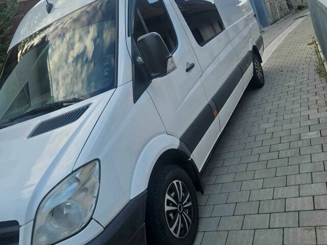 Білий Мерседес Sprinter, об'ємом двигуна 2.1 л та пробігом 550 тис. км за 15783 $, фото 1 на Automoto.ua