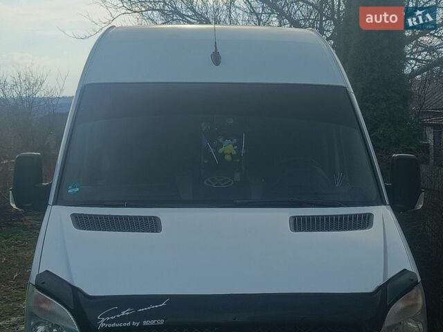 Білий Мерседес Sprinter, об'ємом двигуна 2.1 л та пробігом 370 тис. км за 9000 $, фото 1 на Automoto.ua