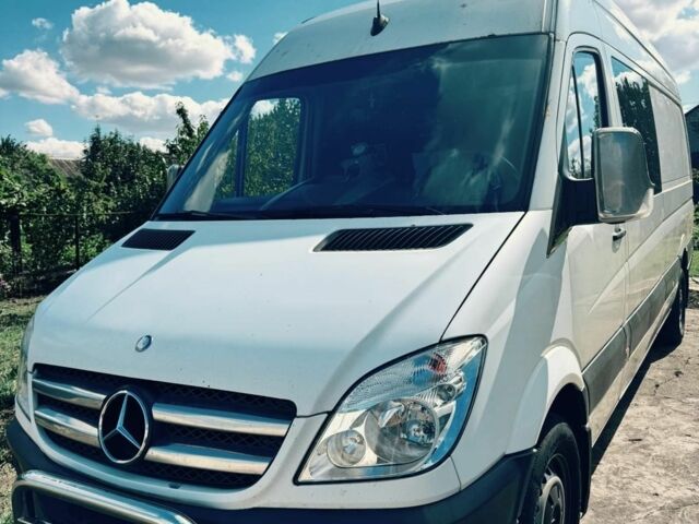 Белый Мерседес Sprinter, объемом двигателя 2.1 л и пробегом 450 тыс. км за 11000 $, фото 1 на Automoto.ua