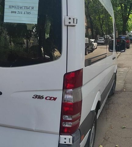 Белый Мерседес Sprinter, объемом двигателя 2.14 л и пробегом 360 тыс. км за 13055 $, фото 1 на Automoto.ua