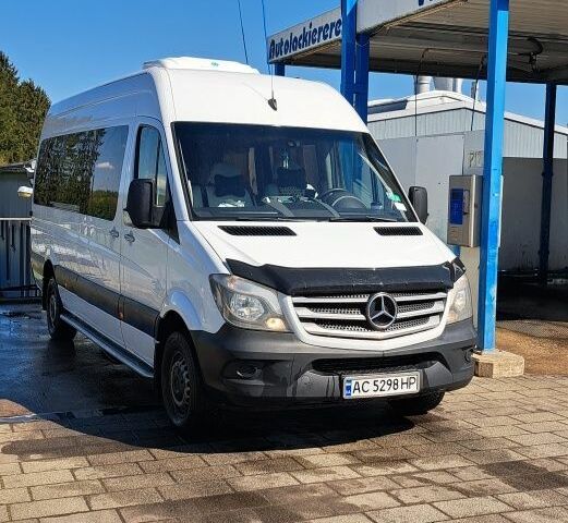 Белый Мерседес Sprinter, объемом двигателя 3 л и пробегом 977 тыс. км за 24298 $, фото 1 на Automoto.ua