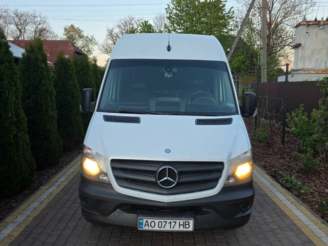 Белый Мерседес Sprinter, объемом двигателя 3 л и пробегом 297 тыс. км за 31500 $, фото 1 на Automoto.ua