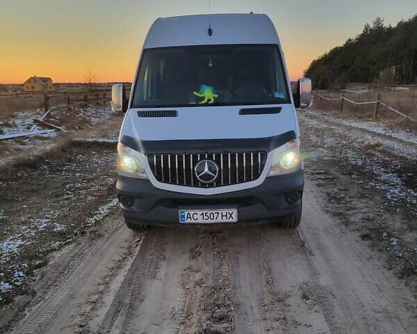 Белый Мерседес Sprinter, объемом двигателя 2.2 л и пробегом 270 тыс. км за 22500 $, фото 1 на Automoto.ua