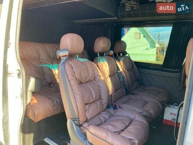 Белый Мерседес Sprinter, объемом двигателя 3.2 л и пробегом 425 тыс. км за 40977 $, фото 1 на Automoto.ua