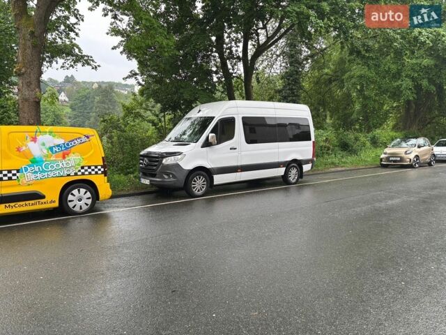 Белый Мерседес Sprinter, объемом двигателя 2.2 л и пробегом 500 тыс. км за 27000 $, фото 1 на Automoto.ua