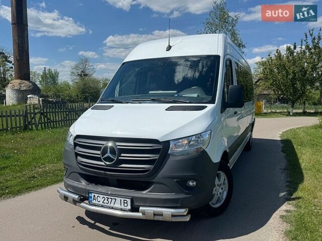 Белый Мерседес Sprinter, объемом двигателя 2.14 л и пробегом 528 тыс. км за 27300 $, фото 1 на Automoto.ua