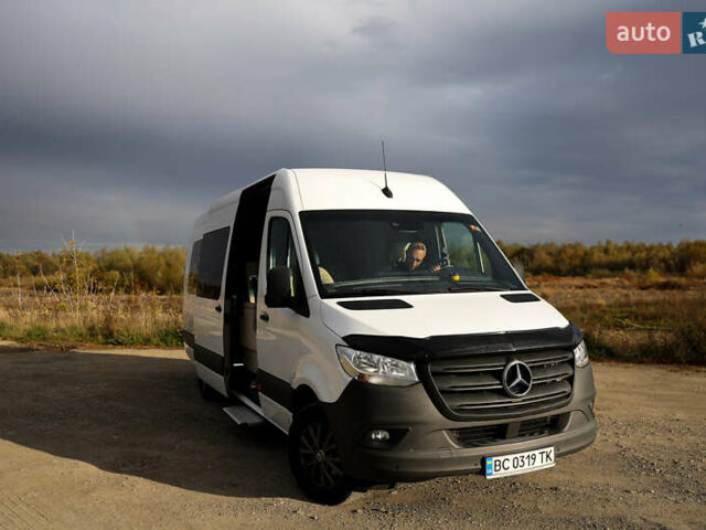 Белый Мерседес Sprinter, объемом двигателя 1.95 л и пробегом 270 тыс. км за 59900 $, фото 1 на Automoto.ua