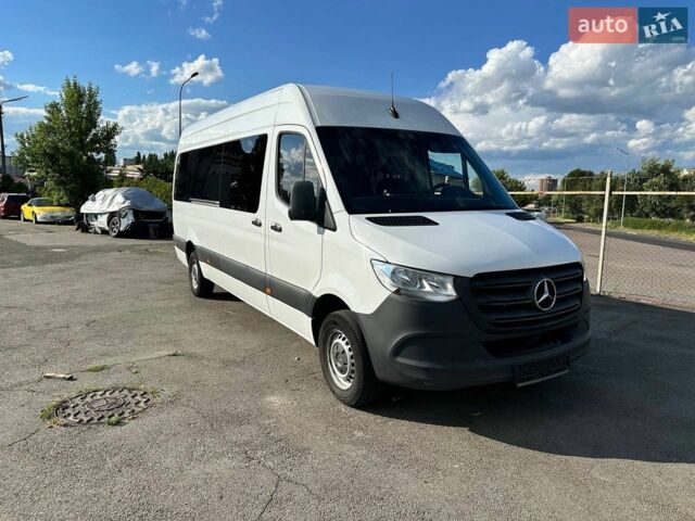 Белый Мерседес Sprinter, объемом двигателя 2.14 л и пробегом 312 тыс. км за 29999 $, фото 1 на Automoto.ua