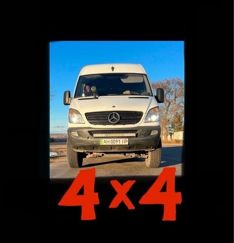 Белый Мерседес Sprinter, объемом двигателя 2.1 л и пробегом 98 тыс. км за 33000 $, фото 1 на Automoto.ua