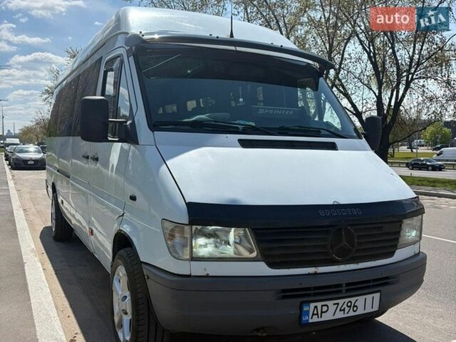 Белый Мерседес Sprinter, объемом двигателя 2.9 л и пробегом 360 тыс. км за 9500 $, фото 1 на Automoto.ua