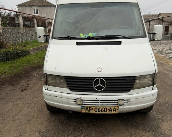 Білий Мерседес Sprinter, об'ємом двигуна 2.9 л та пробігом 400 тис. км за 4000 $, фото 1 на Automoto.ua