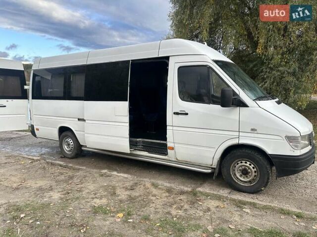Белый Мерседес Sprinter, объемом двигателя 2.87 л и пробегом 500 тыс. км за 6800 $, фото 1 на Automoto.ua
