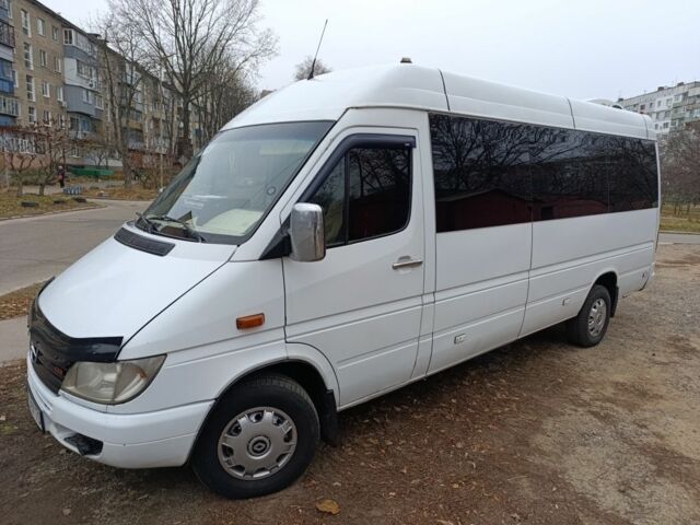 Белый Мерседес Sprinter, объемом двигателя 0 л и пробегом 680 тыс. км за 10200 $, фото 1 на Automoto.ua
