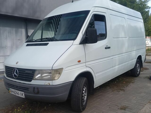 Белый Мерседес Sprinter, объемом двигателя 2.3 л и пробегом 500 тыс. км за 4700 $, фото 1 на Automoto.ua