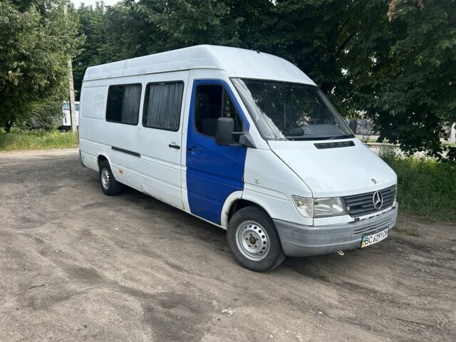 Белый Мерседес Sprinter, объемом двигателя 2.9 л и пробегом 1000 тыс. км за 3950 $, фото 1 на Automoto.ua