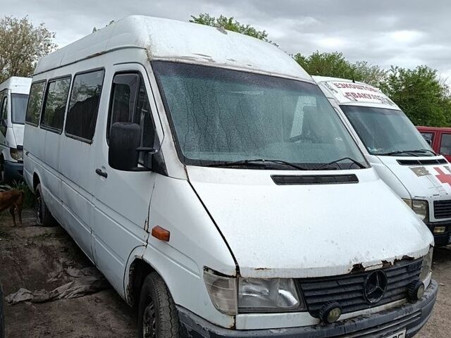Белый Мерседес Sprinter, объемом двигателя 2.87 л и пробегом 800 тыс. км за 4900 $, фото 1 на Automoto.ua
