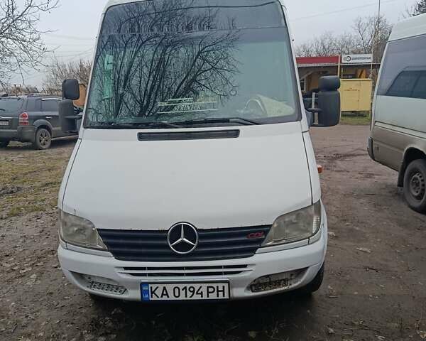 Білий Мерседес Sprinter, об'ємом двигуна 2.7 л та пробігом 472 тис. км за 12000 $, фото 1 на Automoto.ua