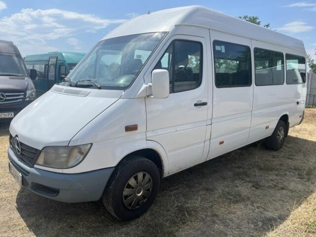 Белый Мерседес Sprinter, объемом двигателя 0 л и пробегом 350 тыс. км за 8489 $, фото 1 на Automoto.ua