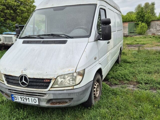 Белый Мерседес Sprinter, объемом двигателя 2.1 л и пробегом 277 тыс. км за 6200 $, фото 1 на Automoto.ua