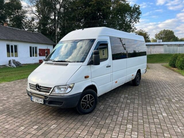 Белый Мерседес Sprinter, объемом двигателя 2.7 л и пробегом 200 тыс. км за 7800 $, фото 1 на Automoto.ua