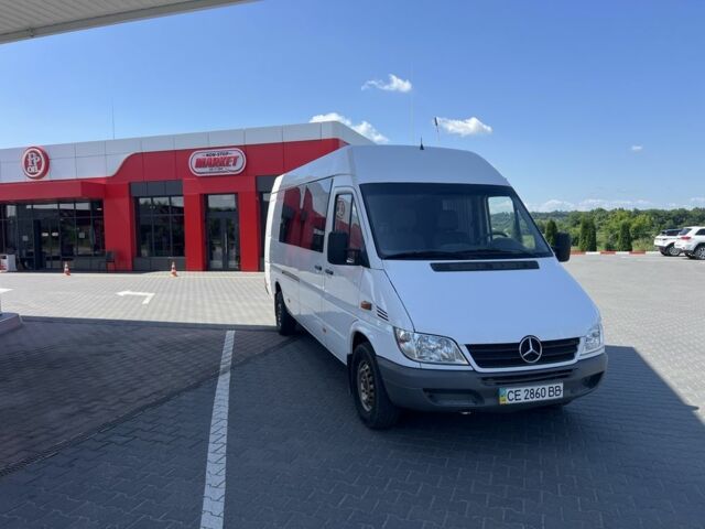 Белый Мерседес Sprinter, объемом двигателя 2.7 л и пробегом 433 тыс. км за 13000 $, фото 1 на Automoto.ua