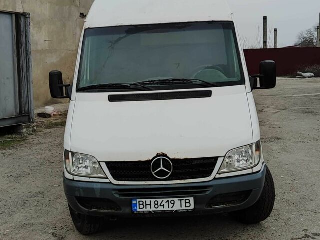 Белый Мерседес Sprinter, объемом двигателя 2.1 л и пробегом 37 тыс. км за 5500 $, фото 1 на Automoto.ua