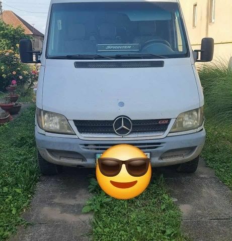 Белый Мерседес Sprinter, объемом двигателя 0 л и пробегом 627 тыс. км за 6900 $, фото 1 на Automoto.ua