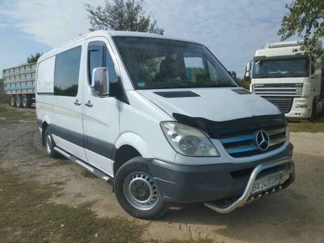 Белый Мерседес Sprinter, объемом двигателя 2.1 л и пробегом 340 тыс. км за 13066 $, фото 1 на Automoto.ua