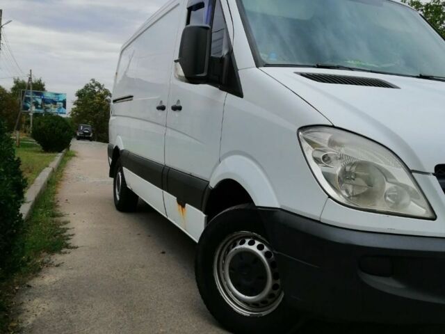 Белый Мерседес Sprinter, объемом двигателя 2.1 л и пробегом 100 тыс. км за 7700 $, фото 1 на Automoto.ua