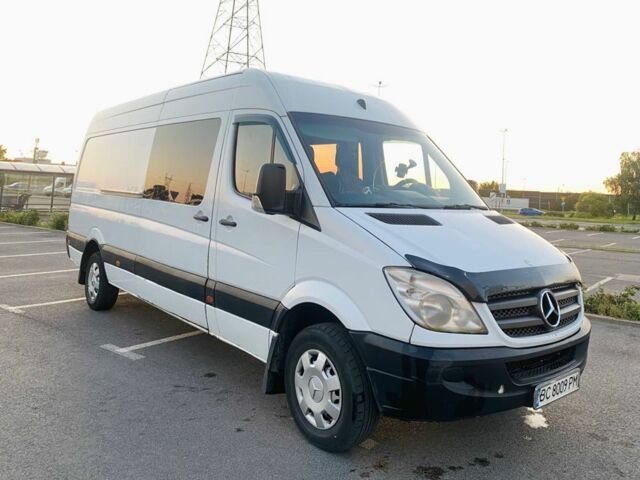 Білий Мерседес Sprinter, об'ємом двигуна 2.1 л та пробігом 500 тис. км за 10500 $, фото 1 на Automoto.ua