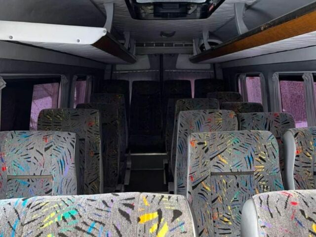 Белый Мерседес Sprinter, объемом двигателя 3 л и пробегом 700 тыс. км за 32000 $, фото 1 на Automoto.ua