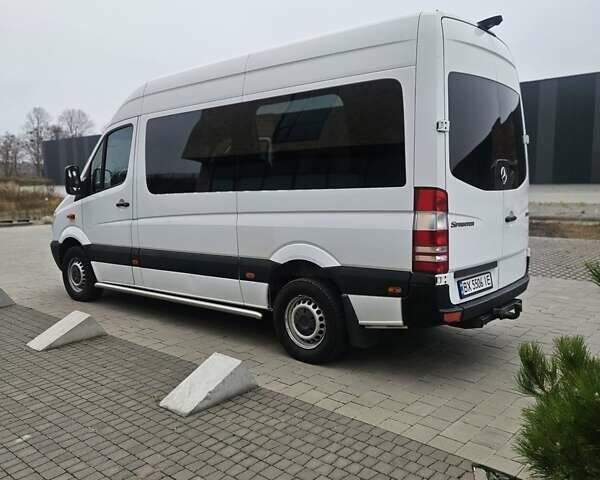 Белый Мерседес Sprinter, объемом двигателя 2.15 л и пробегом 238 тыс. км за 18000 $, фото 1 на Automoto.ua