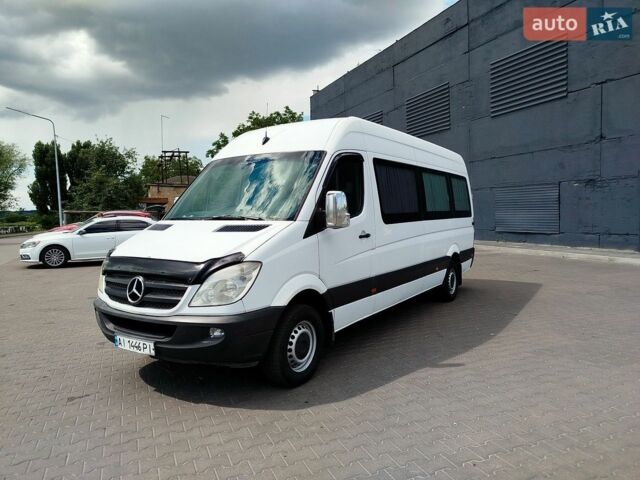 Белый Мерседес Sprinter, объемом двигателя 2.14 л и пробегом 220 тыс. км за 21700 $, фото 1 на Automoto.ua