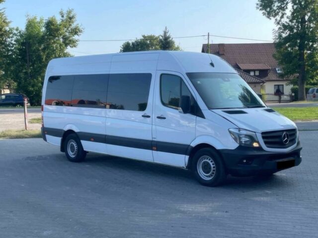 Белый Мерседес Sprinter, объемом двигателя 2.2 л и пробегом 389 тыс. км за 12000 $, фото 1 на Automoto.ua