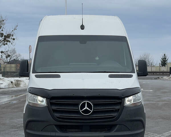 Белый Мерседес Sprinter, объемом двигателя 2.14 л и пробегом 412 тыс. км за 29999 $, фото 1 на Automoto.ua