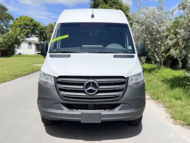 Білий Мерседес Sprinter, об'ємом двигуна 3 л та пробігом 72 тис. км за 30000 $, фото 1 на Automoto.ua