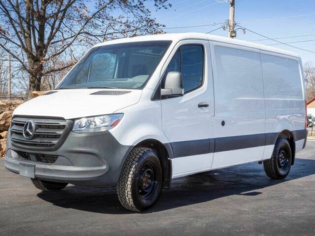 Білий Мерседес Sprinter, об'ємом двигуна 2 л та пробігом 40 тис. км за 21300 $, фото 1 на Automoto.ua